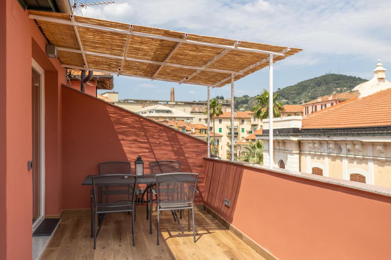 Casa Vacanza " La Rosa " Imperia Liguria Buitenkant foto