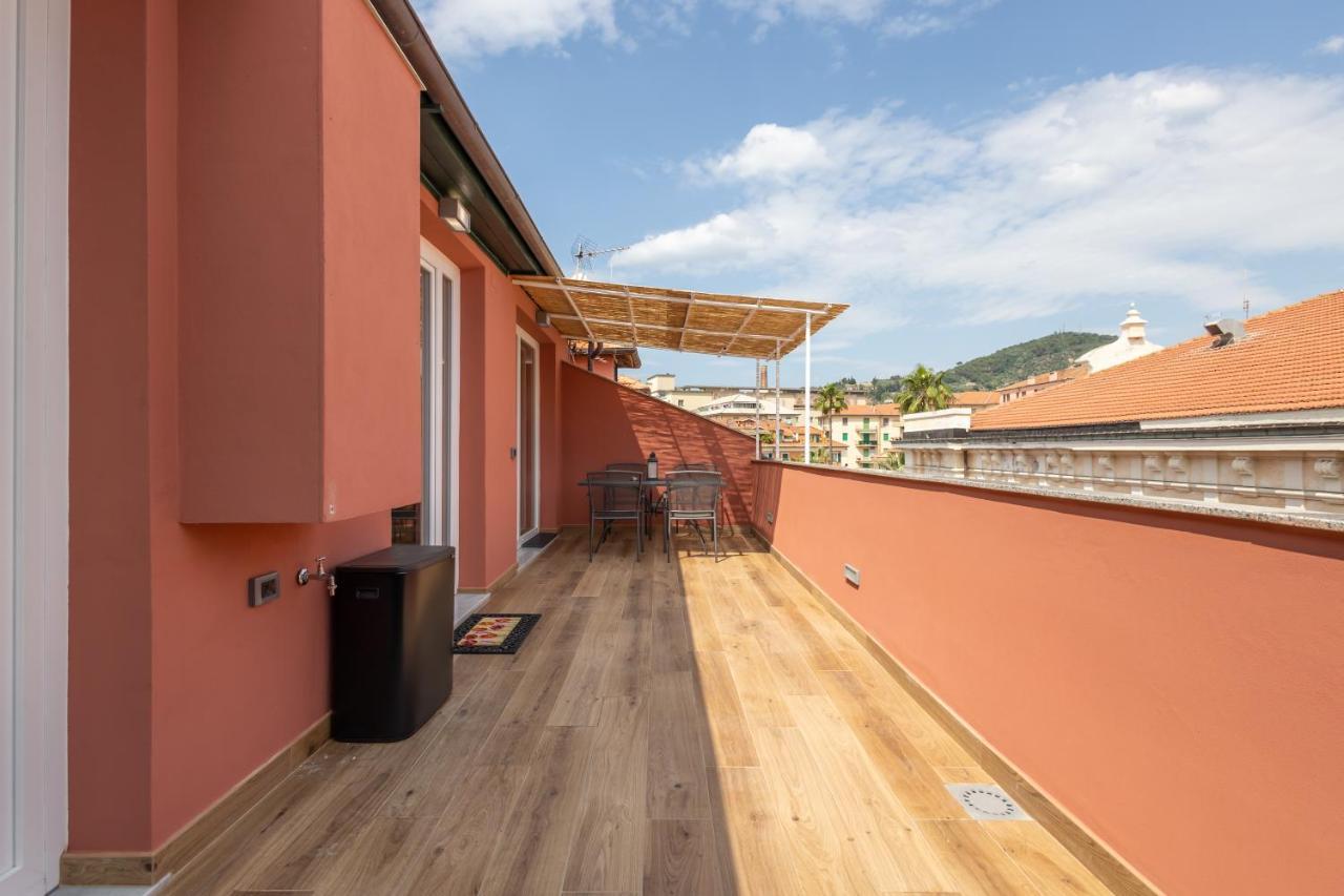 Casa Vacanza " La Rosa " Imperia Liguria Buitenkant foto